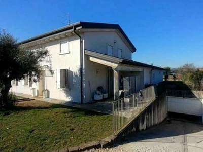Villa in Via Tremolè, Pescantina, 12 locali, garage, 306 m² in vendita