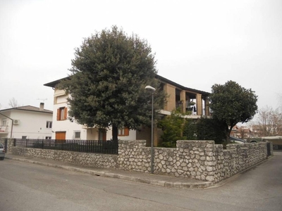 villa indipendente in vendita a Aquileia