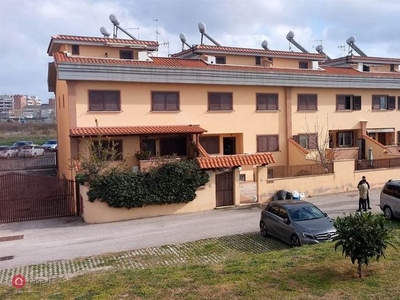 Villetta a schiera in Vendita in Viale Fra' Andrea Di Giovanni a Roma