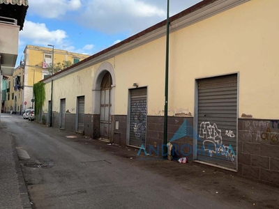 Fondo commerciale in vendita Napoli