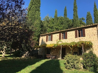 Vacanze In Un’Antica Fattoria Della Toscana - Il Lago