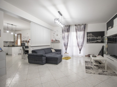 Appartamento 5 locali di 151 m² a Castelfidardo