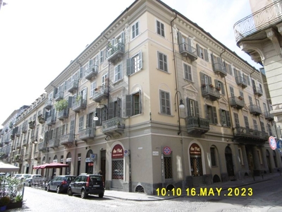 Appartamento all'asta a Torino via Fratelli Calandra, 9