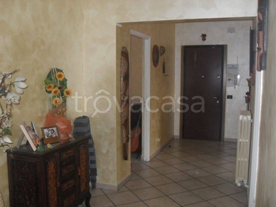 Appartamento in in vendita da privato a Venaria Reale via Giuseppe Di Vittorio, 35-3