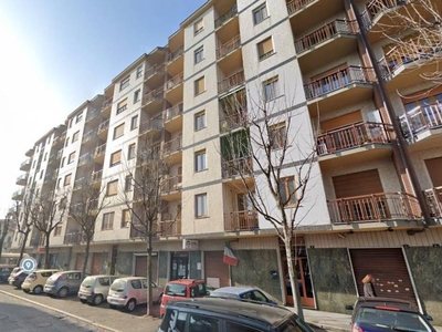 Appartamento in in vendita da privato a Venaria Reale via Romolo Tessarin