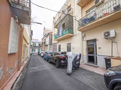 Appartamento in vendita a Messina via alcantara 9