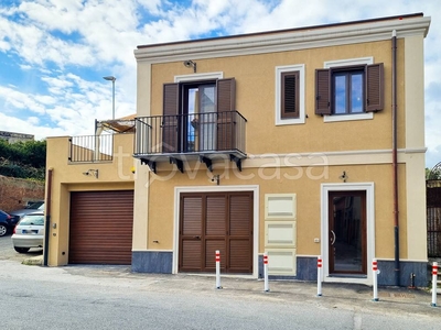 Appartamento in vendita a Messina via Belvedere Faro Superiore, 39