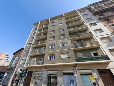 Appartamento in vendita a Torino corso Bramante 57