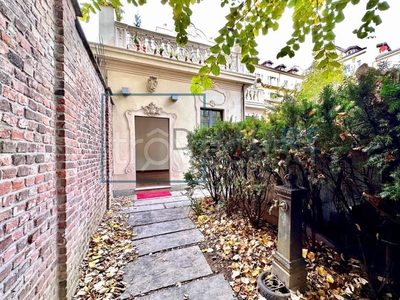 Appartamento in vendita a Torino corso Cairoli, 24