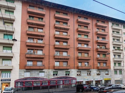 Appartamento in vendita a Torino corso Germano Sommeiller, 17