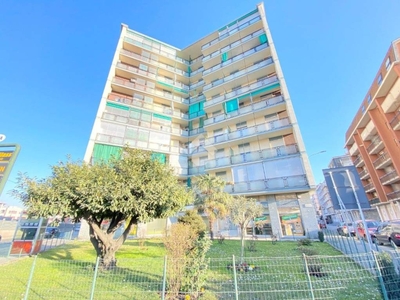 Appartamento in vendita a Torino corso Grosseto, 247