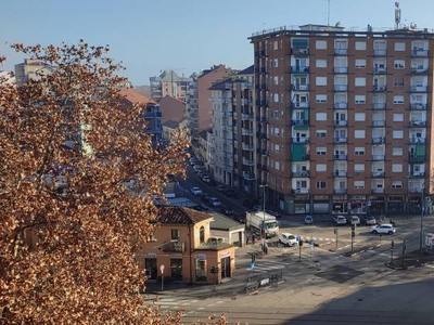 Appartamento in vendita a Torino corso Novara, 36