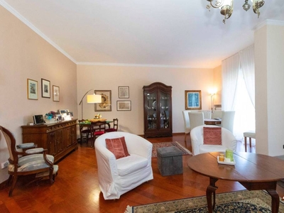 Appartamento in vendita a Torino corso Sebastopoli, 241