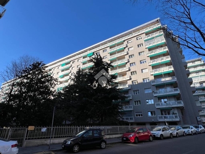 Appartamento in vendita a Torino corso Sebastopoli, 297