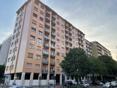Appartamento in vendita a Torino corso Sebastopoli , 35