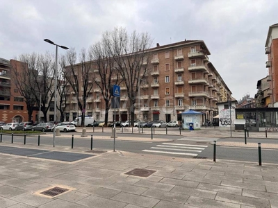 Appartamento in vendita a Torino piazza Chironi , 5