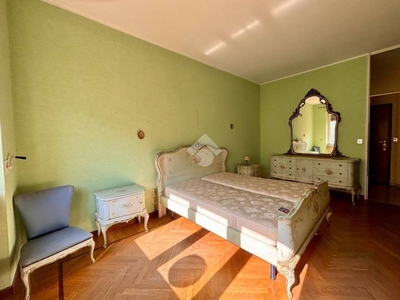 Appartamento in vendita a Torino piazza Derna, 236