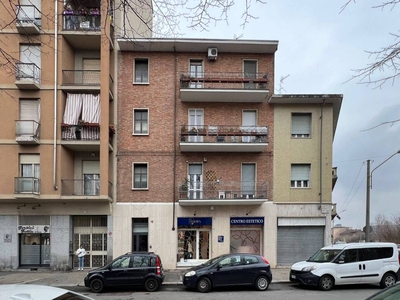 Appartamento in vendita a Torino piazza Pasquale Villari, 16