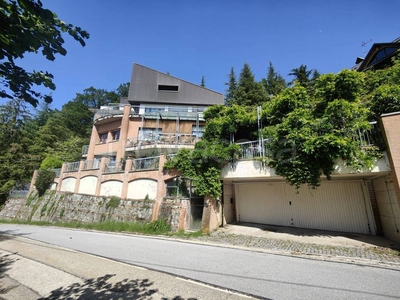 Appartamento in vendita a Torino strada Comunale di Superga, 60