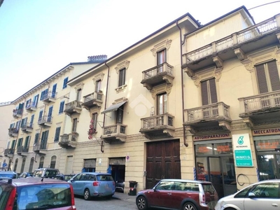 Appartamento in vendita a Torino torino via cagliari, 22