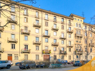 Appartamento in vendita a Torino via Amedeo Peyron, 22
