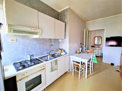 Appartamento in vendita a Torino via arona 28/b