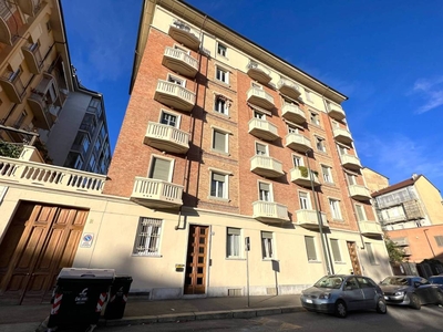 Appartamento in vendita a Torino via Bardonecchia, 14