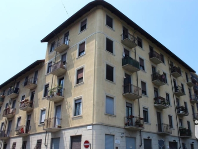 Appartamento in vendita a Torino via bardonecchia, 23