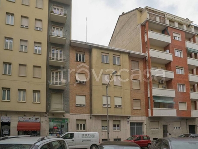 Appartamento in vendita a Torino via barletta, 100