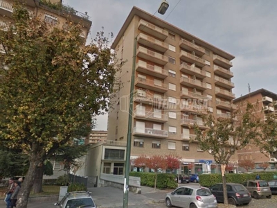 Appartamento in vendita a Torino via Borgaro, 97