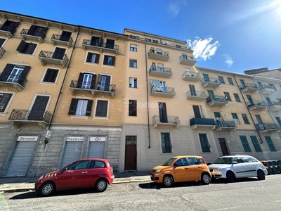 Appartamento in vendita a Torino via Caraglio, 41