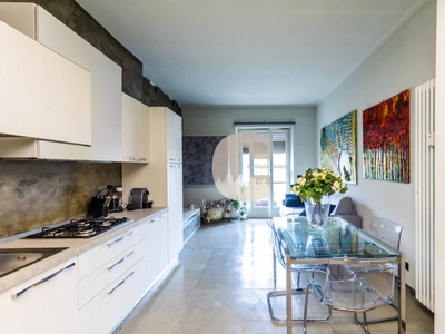Appartamento in vendita a Torino via Carlo Lorenzini, 13