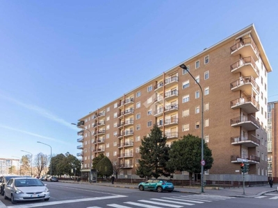 Appartamento in vendita a Torino via Casteldelfino, 54