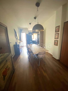 Appartamento in vendita a Torino via Castelgomberto