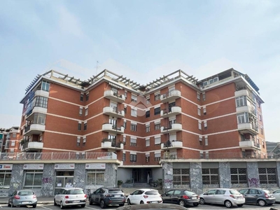 Appartamento in vendita a Torino via Castelgomberto, 75