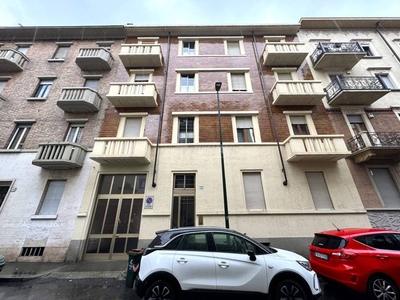 Appartamento in vendita a Torino via Cenischia 33