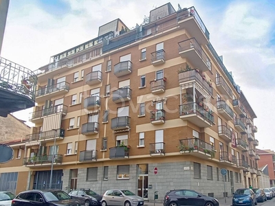 Appartamento in vendita a Torino via Chatillon, 21