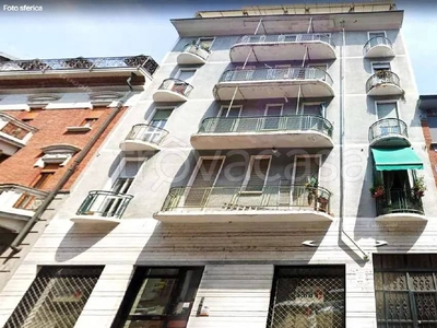 Appartamento in vendita a Torino via Cortemilia, 11