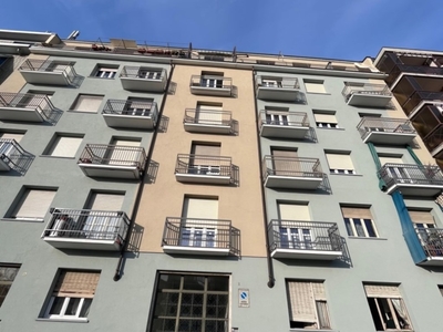 Appartamento in vendita a Torino via Courmayeur, 8