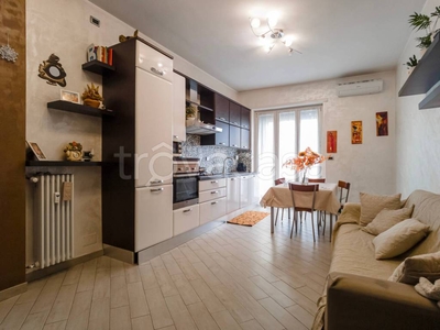 Appartamento in vendita a Torino via Forlì, 142