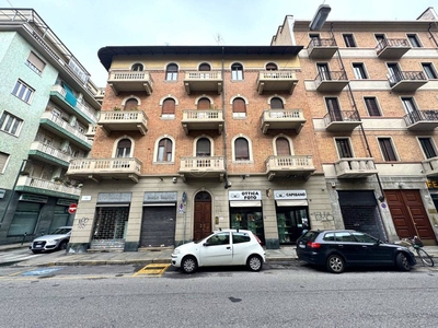 Appartamento in vendita a Torino via Fréjus 98