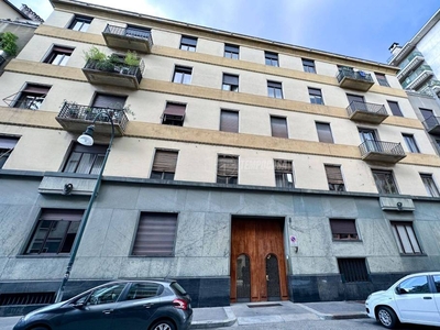 Appartamento in vendita a Torino via Giambattista Vico, 8
