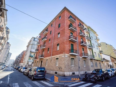 Appartamento in vendita a Torino via Giovanni Emanuel, 10