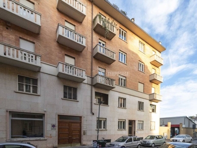 Appartamento in vendita a Torino via Girolamo Savonarola, 5