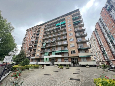 Appartamento in vendita a Torino via Gottardo 51