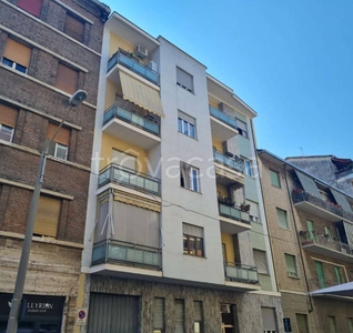 Appartamento in vendita a Torino via Gubbio