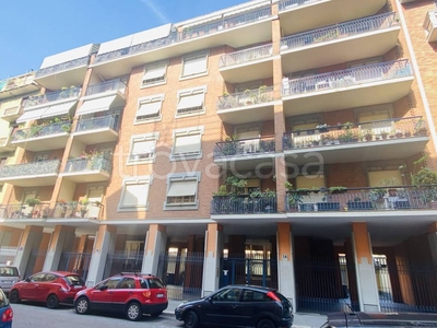 Appartamento in vendita a Torino via Lanusei