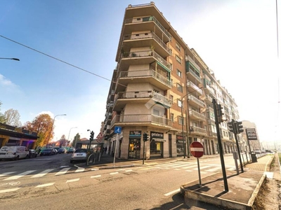 Appartamento in vendita a Torino via lanzo, 22