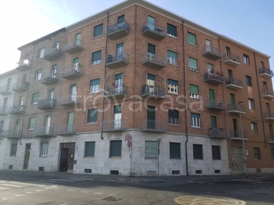 Appartamento in vendita a Torino via Lauro Rossi, 65