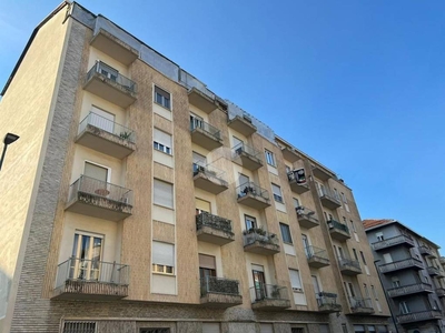 Appartamento in vendita a Torino via lorenzini, 15